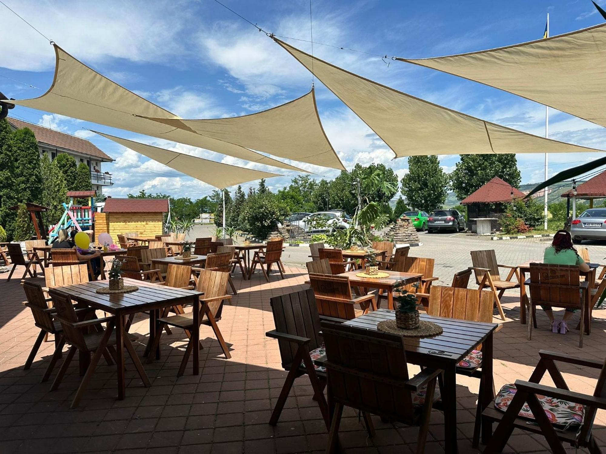 Motel Dacia Sebes  Bagian luar foto